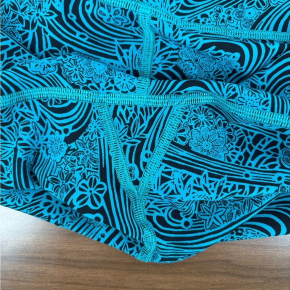 Lululemon In Movement Crop *Everlux 19" Kitakami Spirit Green Black - Picture 6 of 10